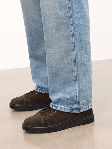 Wysokie sznurowane sneakersy z zamszu TRUXTON