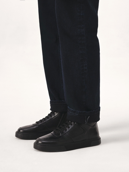 Ocieplane sneakersy męskie w czarnym kolorze  TRUXTON