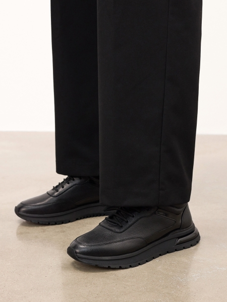 Sznurowane sneakersy ze sportową podeszwą OLGIERDO