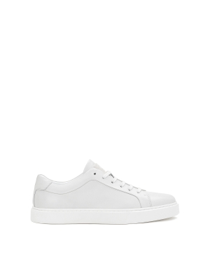 Men's timeless off-white sneakers