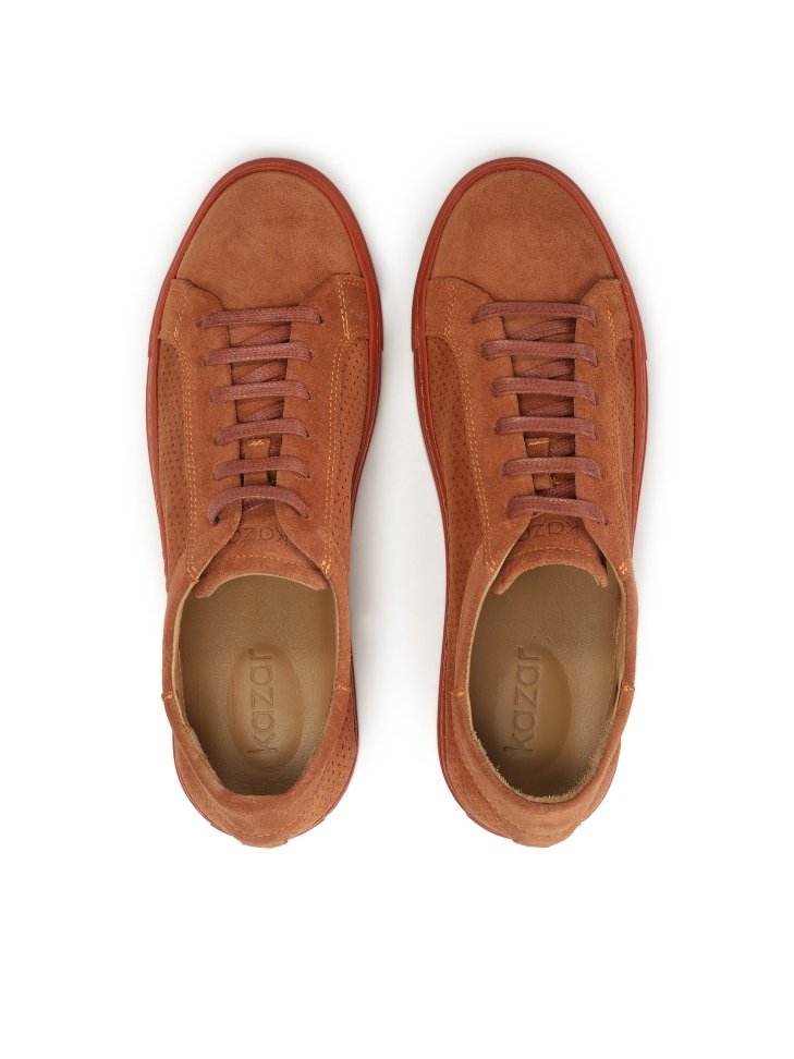 Ażurowe przewiewne sneakersy z zamszu CASPEROS