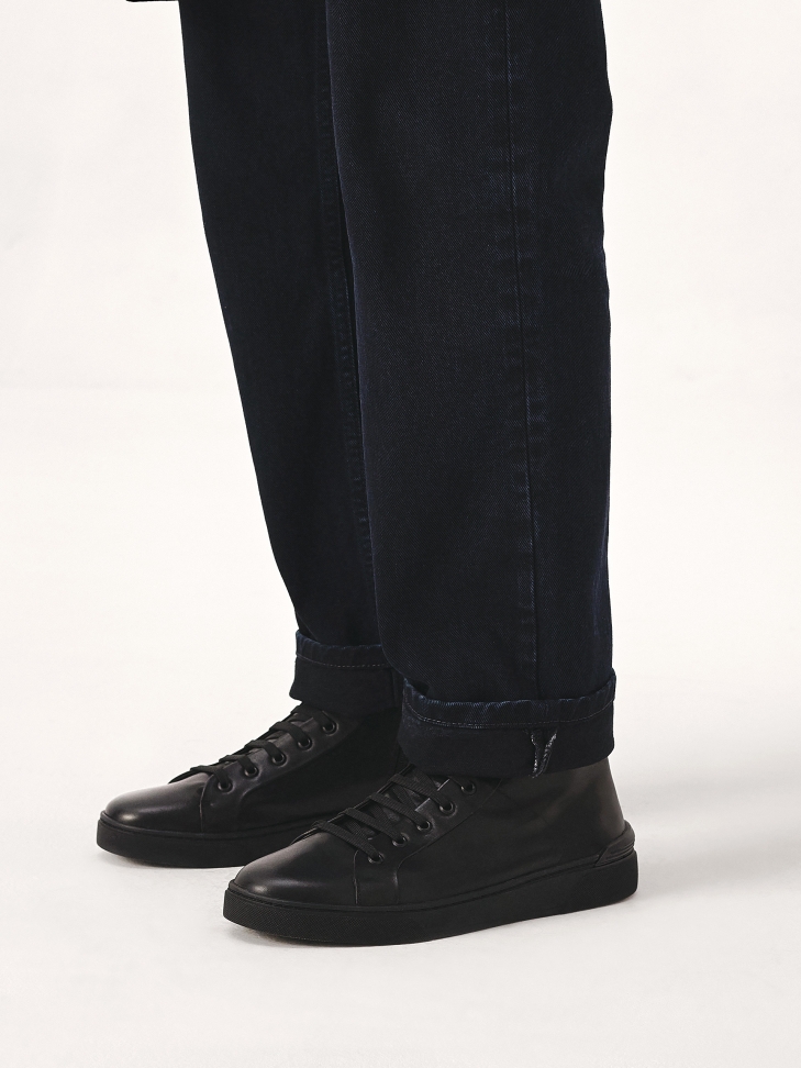 Minimalistyczne sneakersy męskie w czarnym kolorze  MELHIOS