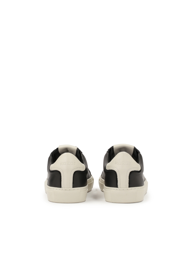 Czarne sneakersy z kontrastującą podeszwą CYRYLI